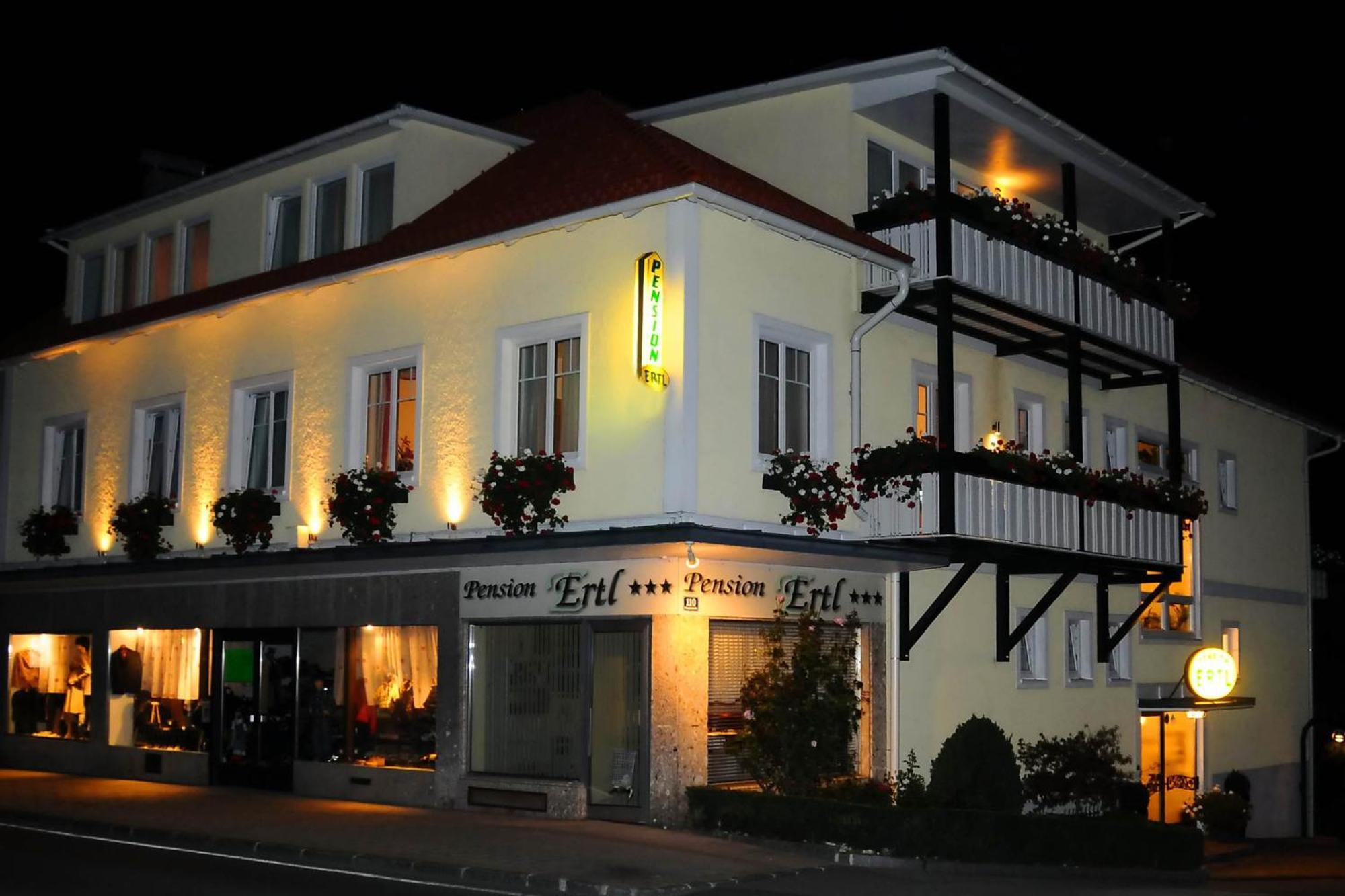 Pension & Apartments Ertl Seeboden Exterior foto